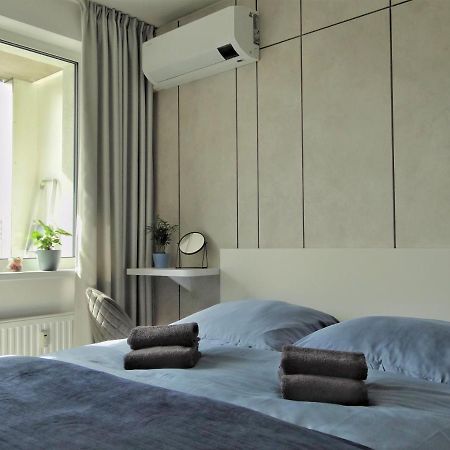 Top Urban Apartment - Free Parking, Green Energy, Modern Style Bratysława Zewnętrze zdjęcie