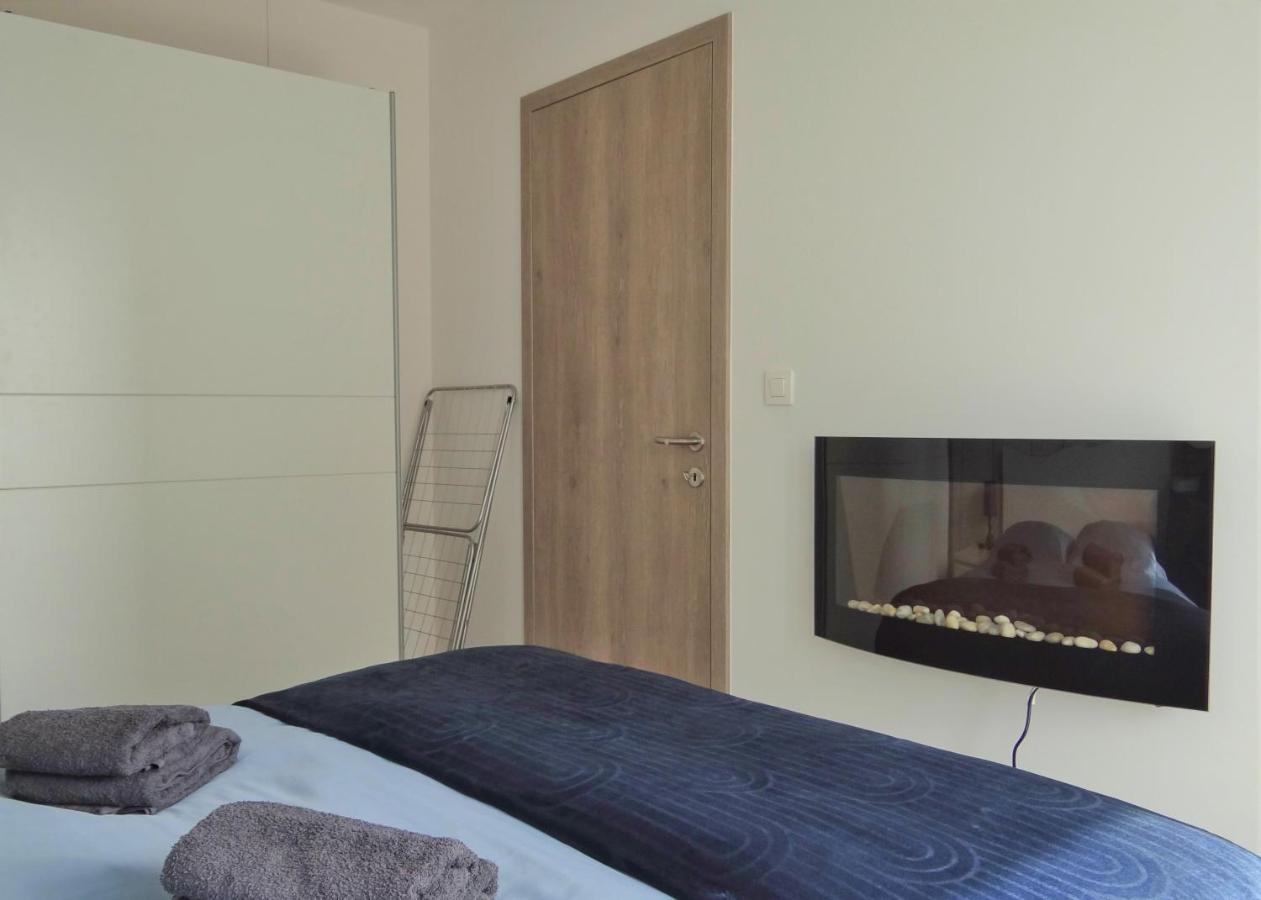 Top Urban Apartment - Free Parking, Green Energy, Modern Style Bratysława Zewnętrze zdjęcie