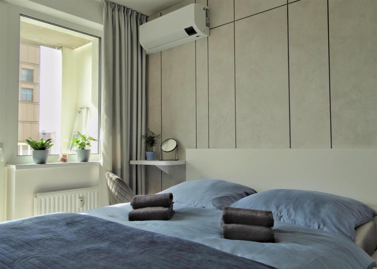 Top Urban Apartment - Free Parking, Green Energy, Modern Style Bratysława Zewnętrze zdjęcie