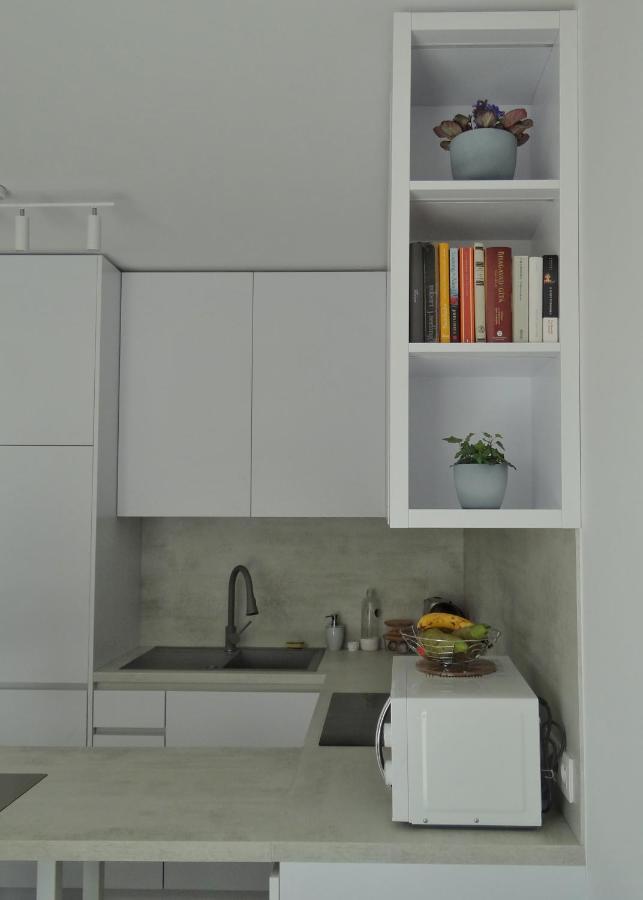 Top Urban Apartment - Free Parking, Green Energy, Modern Style Bratysława Zewnętrze zdjęcie