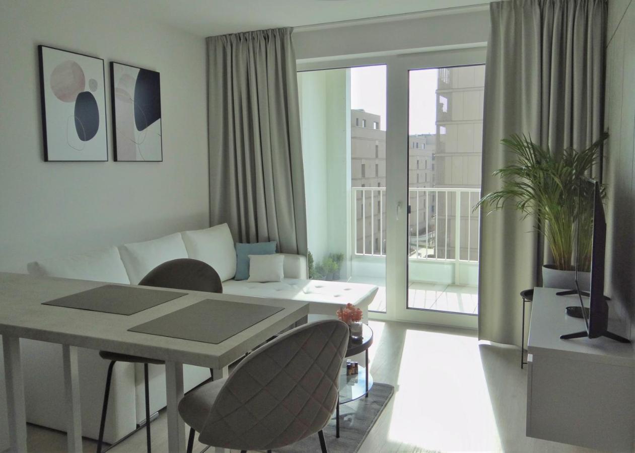 Top Urban Apartment - Free Parking, Green Energy, Modern Style Bratysława Zewnętrze zdjęcie